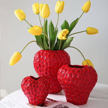 LZINA™ | Strawberry-structured ceramic vase