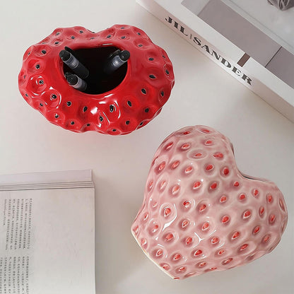 LZINA™ | Strawberry-structured ceramic vase