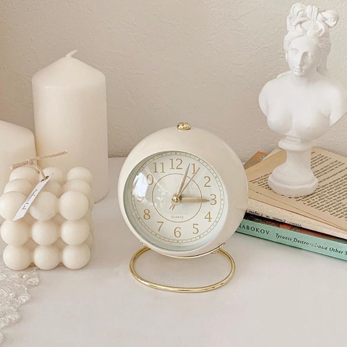 BowLift | Vintage round Analog Watch