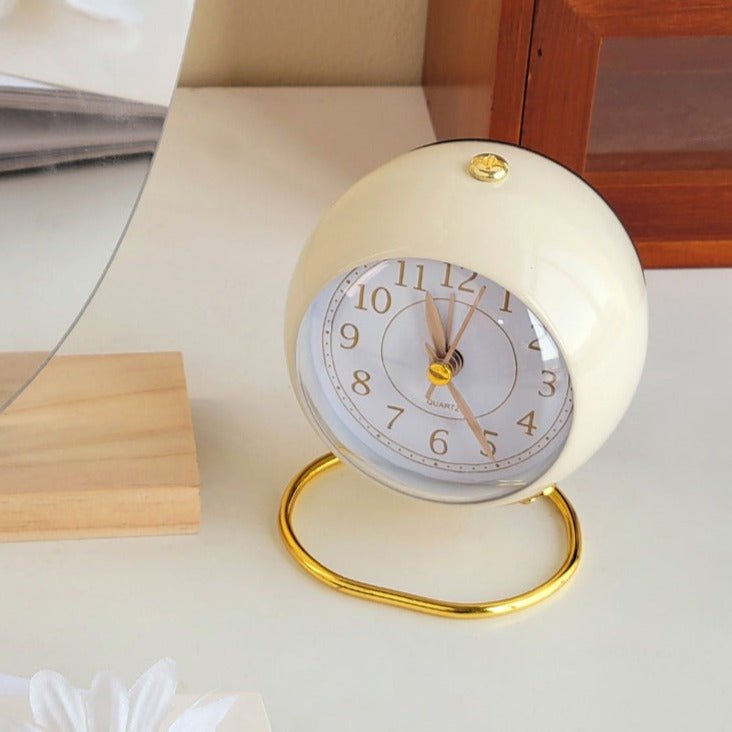 BowLift | Vintage round Analog Watch