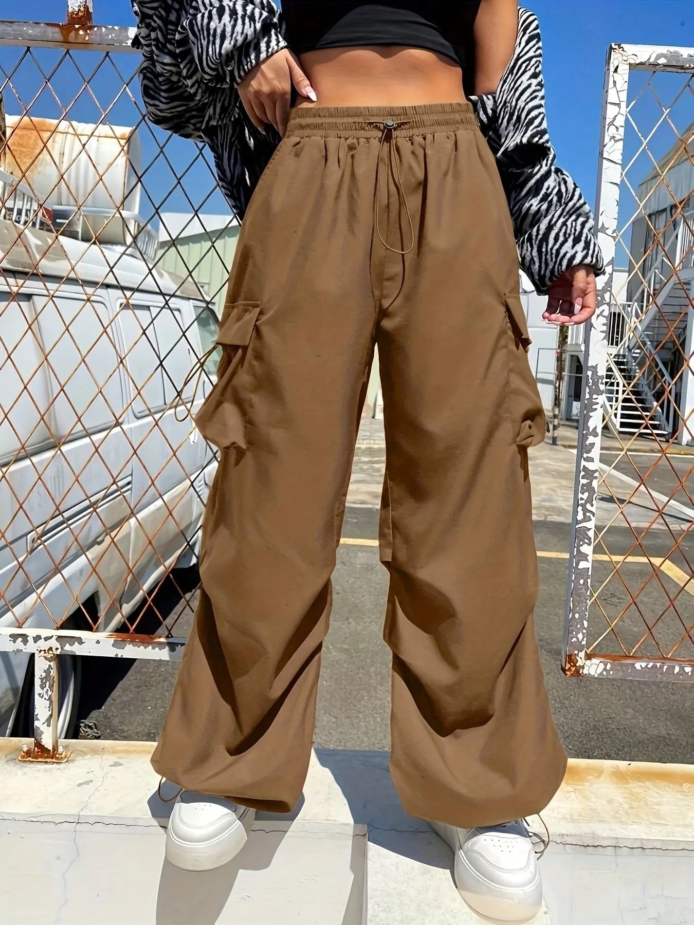 Parachute Trousers, Parachute Pants & Cargo Trousers – Wide Leg Cargo Pants with Drawstring Waist, Utility Pockets, Adjustable Hems & Loose Fit